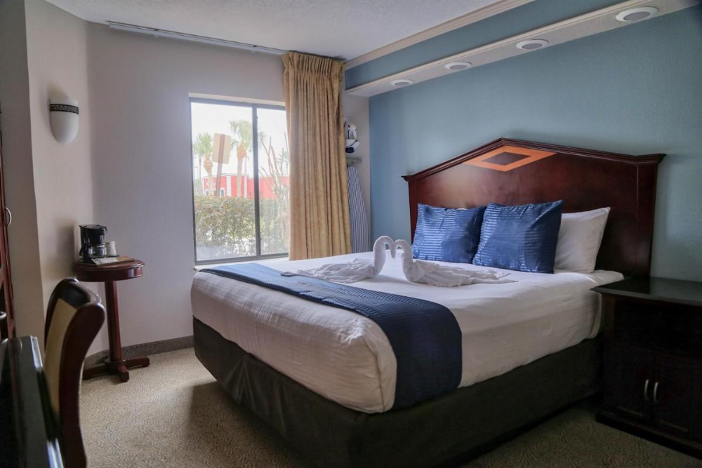 Room image 4